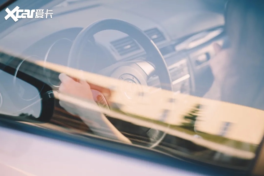 晒的烫怎么降温才靠谱？mg不朽情缘夏天座椅(图3)